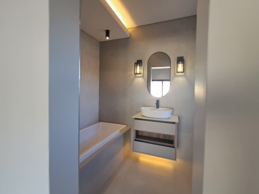 5 Bedroom Property for Sale in Atholl Gauteng