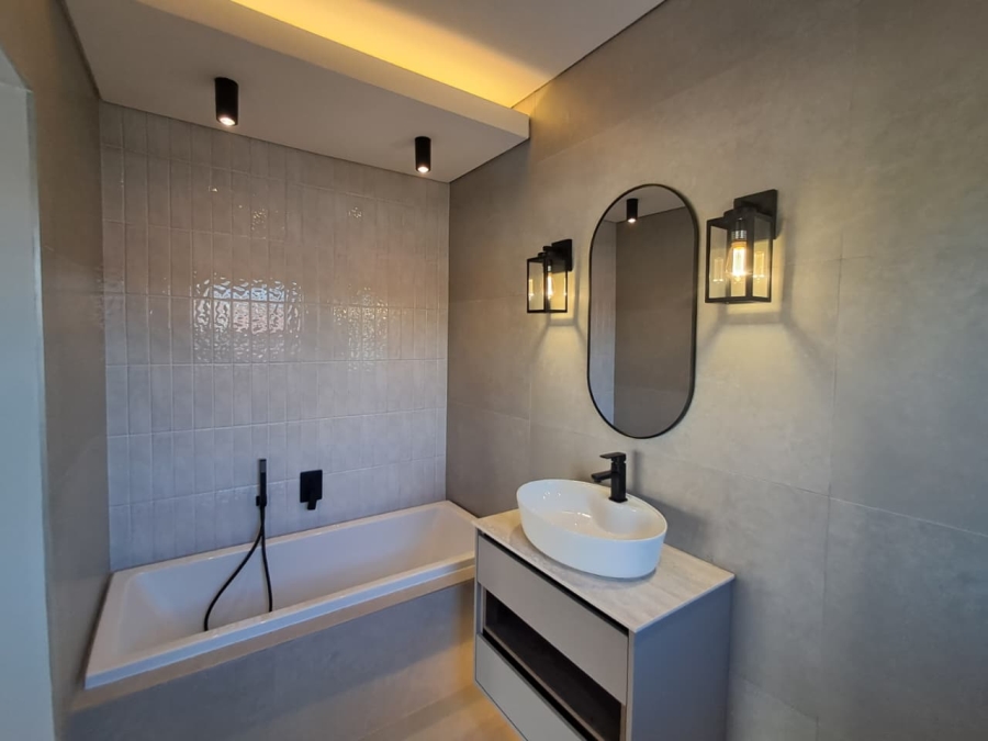 5 Bedroom Property for Sale in Atholl Gauteng