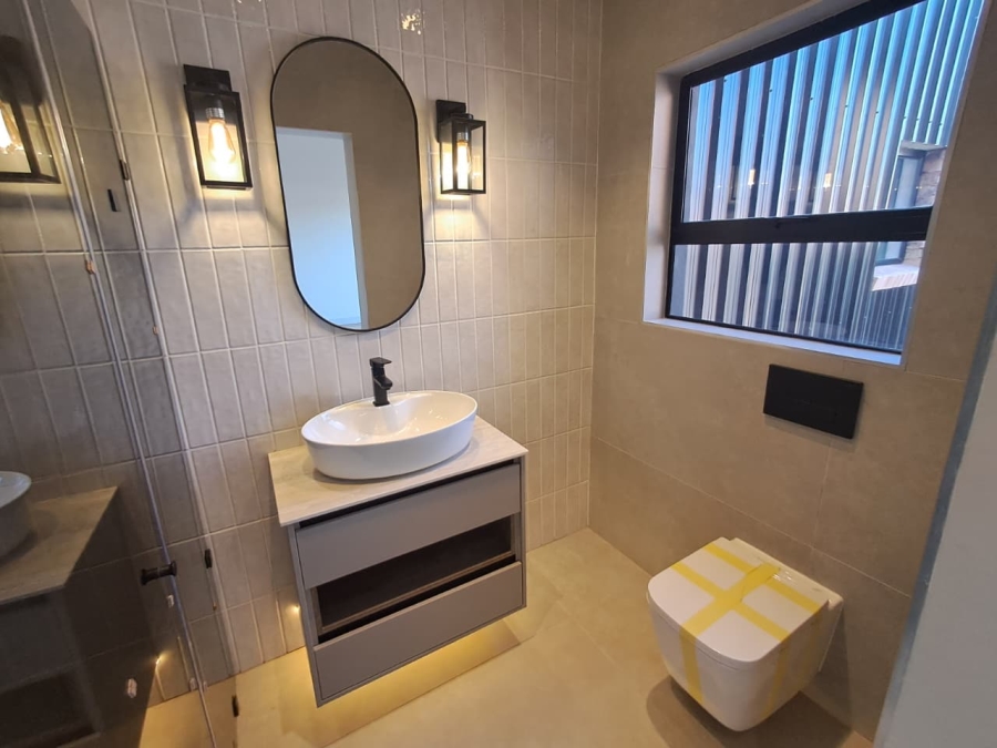 5 Bedroom Property for Sale in Atholl Gauteng
