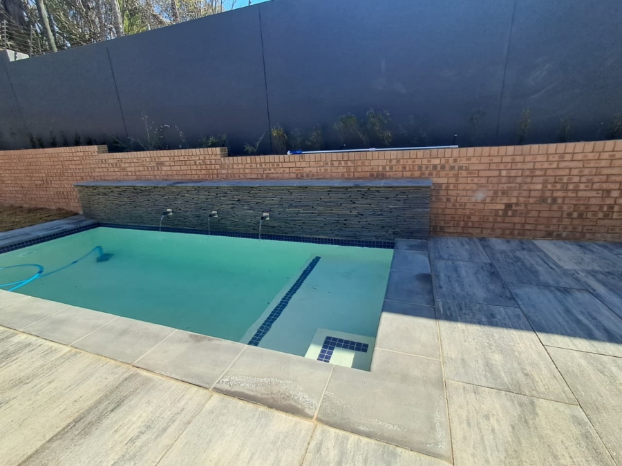 5 Bedroom Property for Sale in Atholl Gauteng