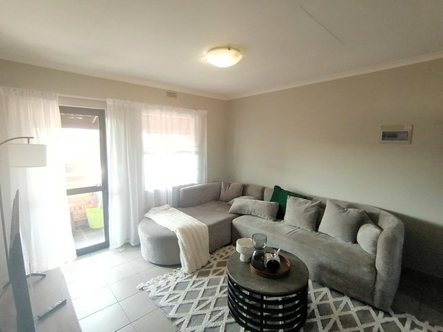 2 Bedroom Property for Sale in Montana Tuine Gauteng