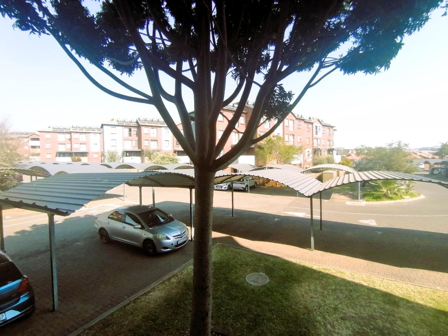 2 Bedroom Property for Sale in Montana Tuine Gauteng
