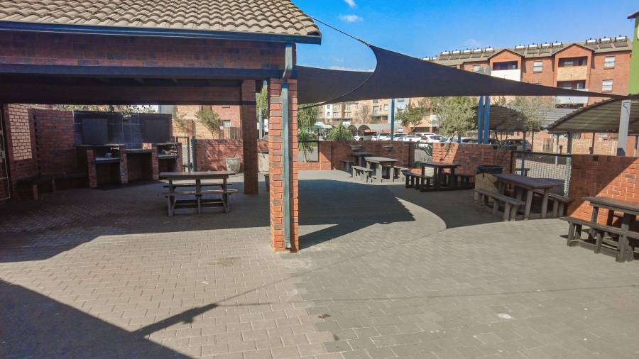 2 Bedroom Property for Sale in Montana Tuine Gauteng