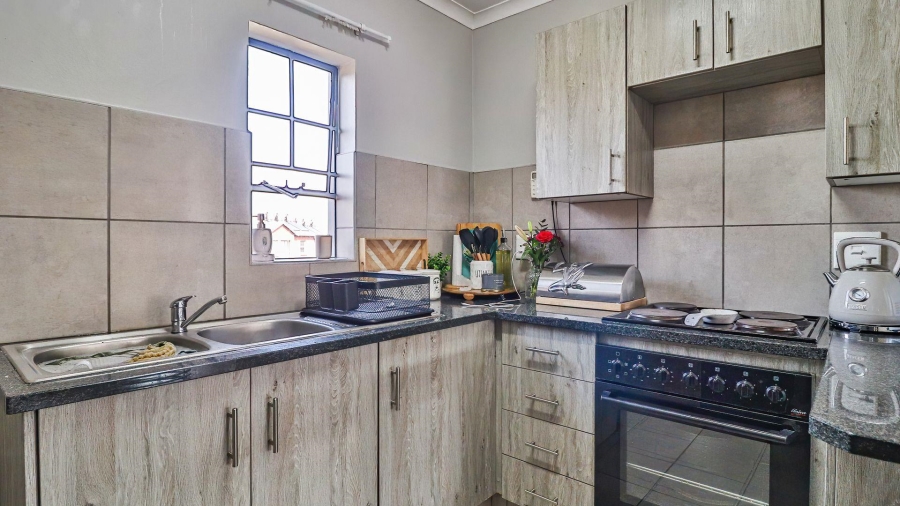 2 Bedroom Property for Sale in Montana Tuine Gauteng