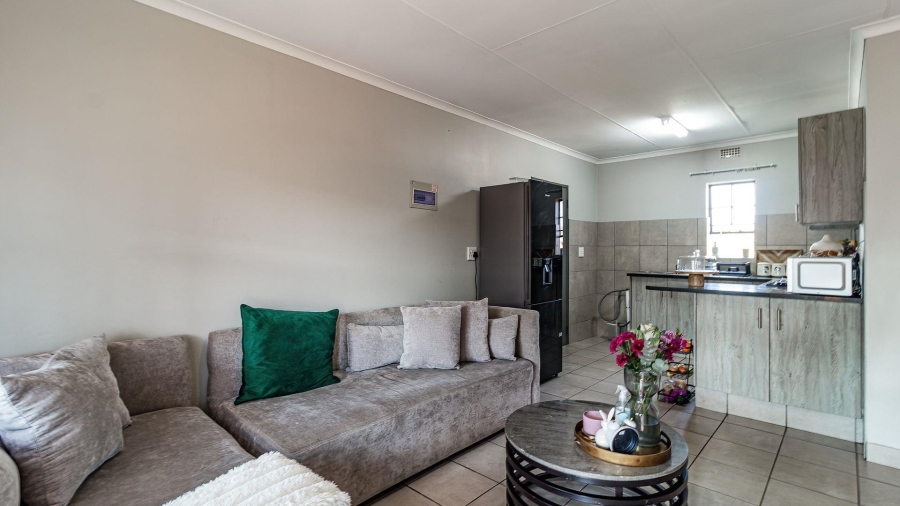 2 Bedroom Property for Sale in Montana Tuine Gauteng
