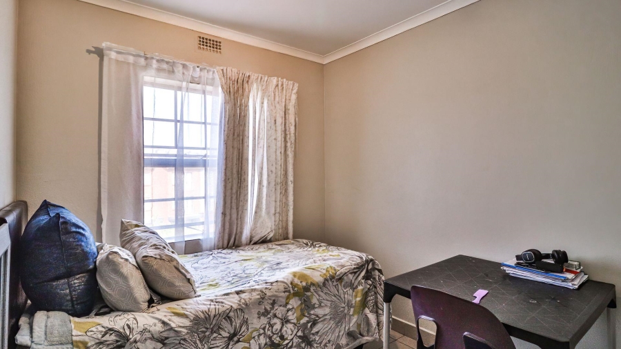 2 Bedroom Property for Sale in Montana Tuine Gauteng