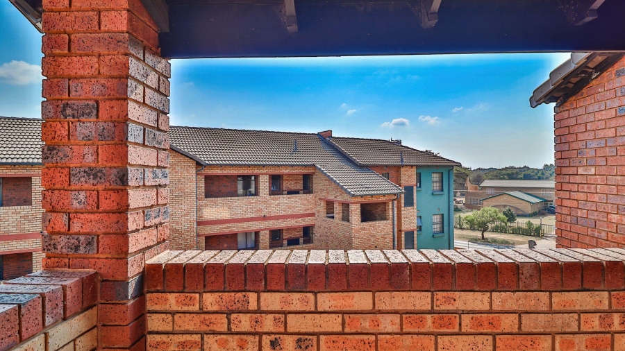 2 Bedroom Property for Sale in Montana Tuine Gauteng