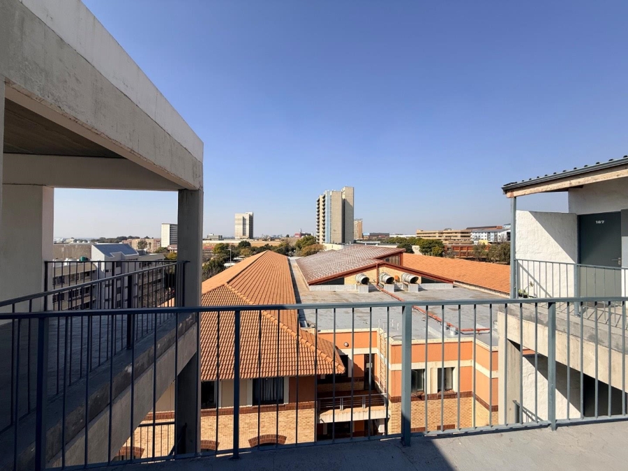 1 Bedroom Property for Sale in Ferndale Gauteng