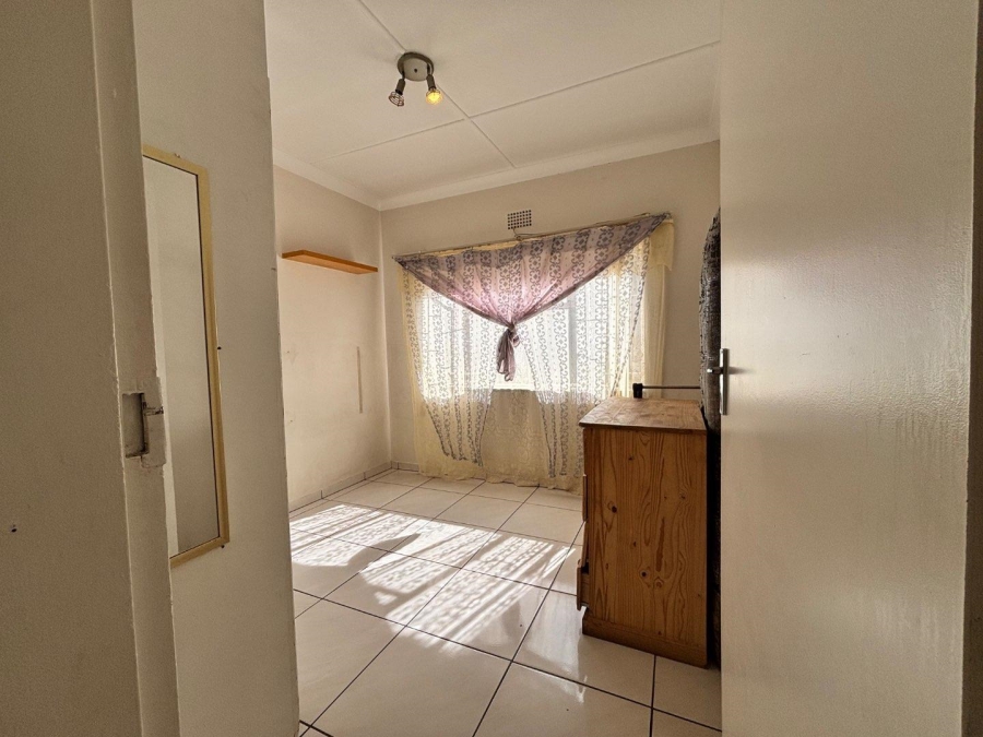 3 Bedroom Property for Sale in Wannenburghoogte Gauteng
