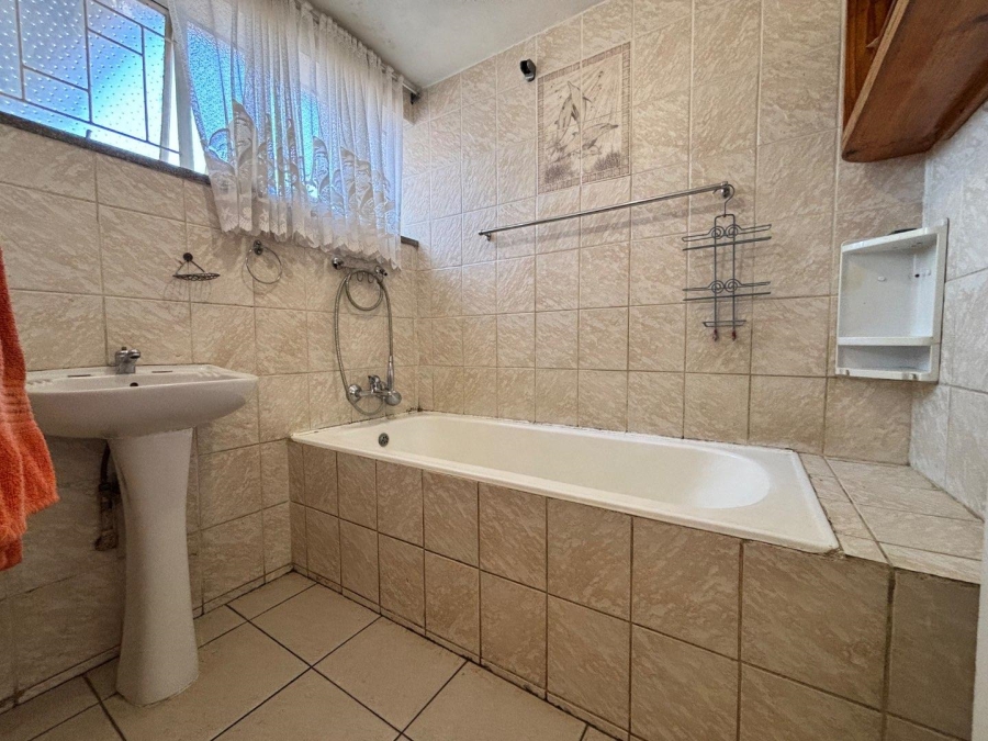 3 Bedroom Property for Sale in Wannenburghoogte Gauteng