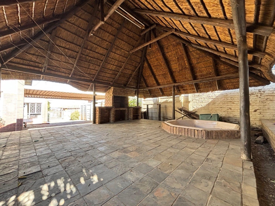 3 Bedroom Property for Sale in Wannenburghoogte Gauteng
