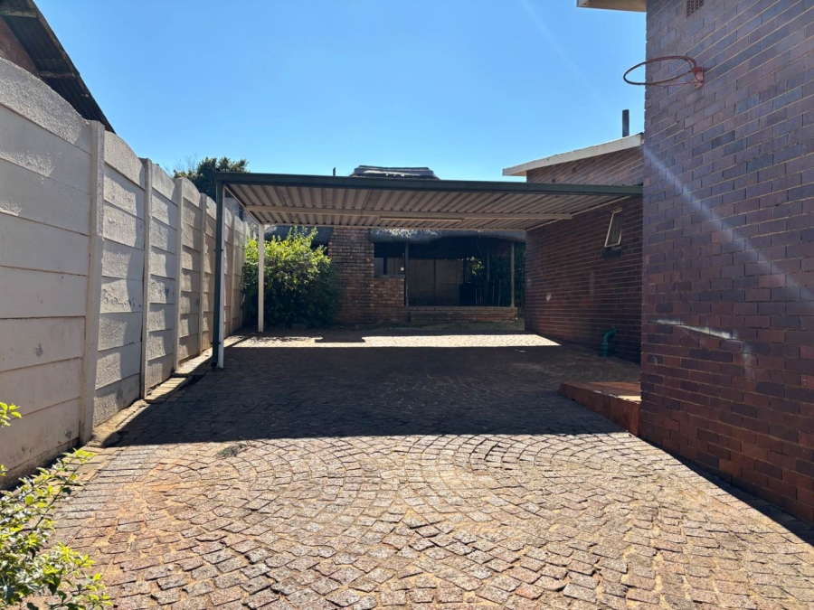 3 Bedroom Property for Sale in Wannenburghoogte Gauteng