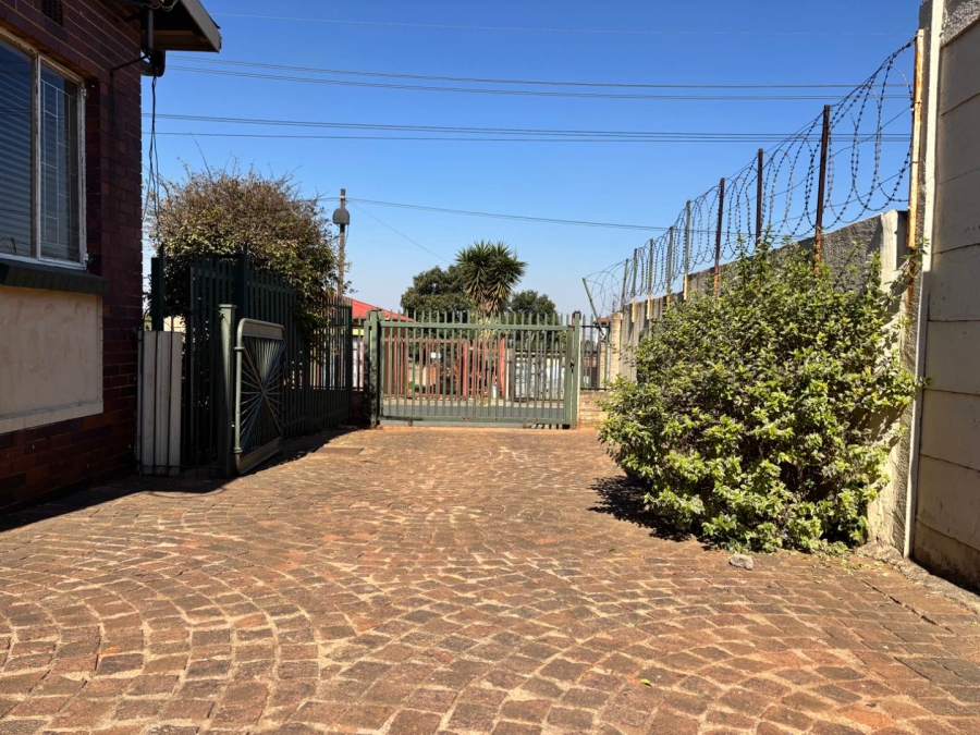 3 Bedroom Property for Sale in Wannenburghoogte Gauteng