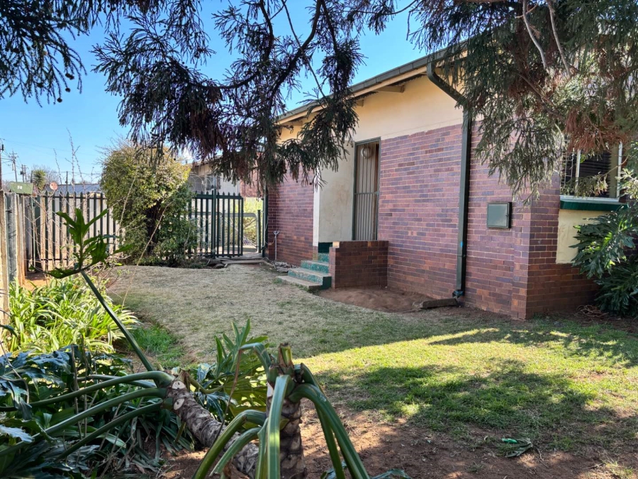 3 Bedroom Property for Sale in Wannenburghoogte Gauteng
