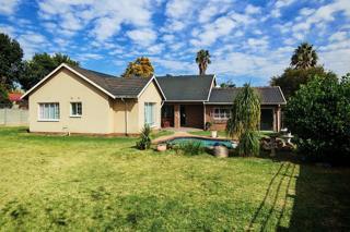 3 Bedroom Property for Sale in Brackendowns Gauteng
