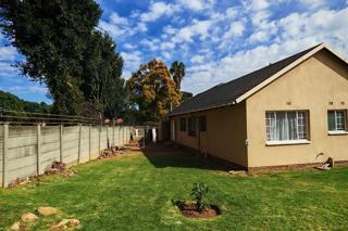 3 Bedroom Property for Sale in Brackendowns Gauteng