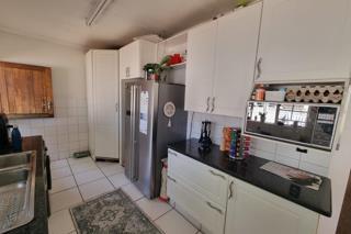 3 Bedroom Property for Sale in Brackendowns Gauteng