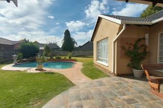 3 Bedroom Property for Sale in Brackendowns Gauteng