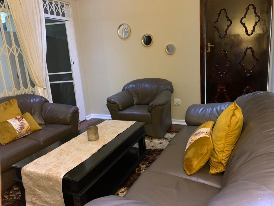 To Let 1 Bedroom Property for Rent in Waverley Gauteng