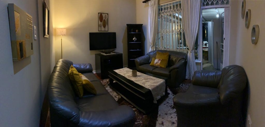 To Let 1 Bedroom Property for Rent in Waverley Gauteng