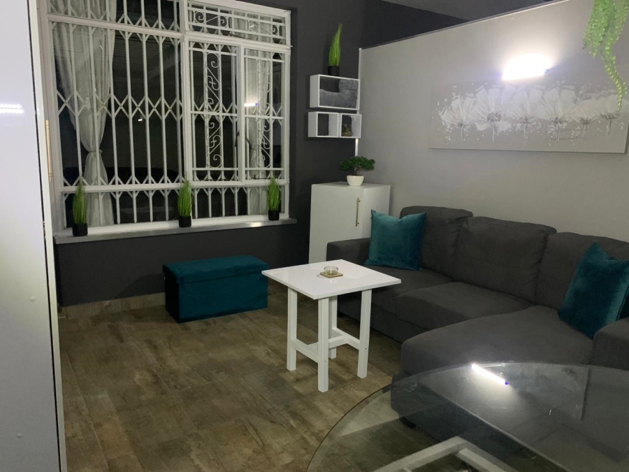 To Let 1 Bedroom Property for Rent in Waverley Gauteng
