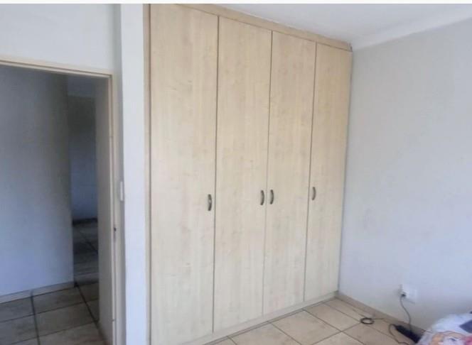 To Let 3 Bedroom Property for Rent in Corlett Gardens Gauteng