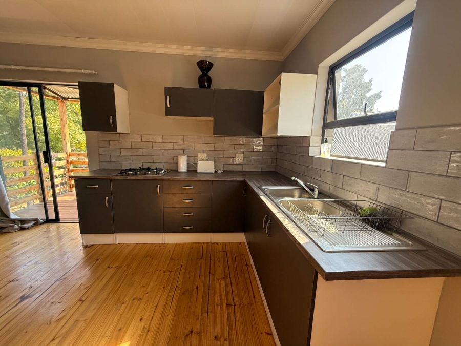 To Let 1 Bedroom Property for Rent in Fontainebleau Gauteng