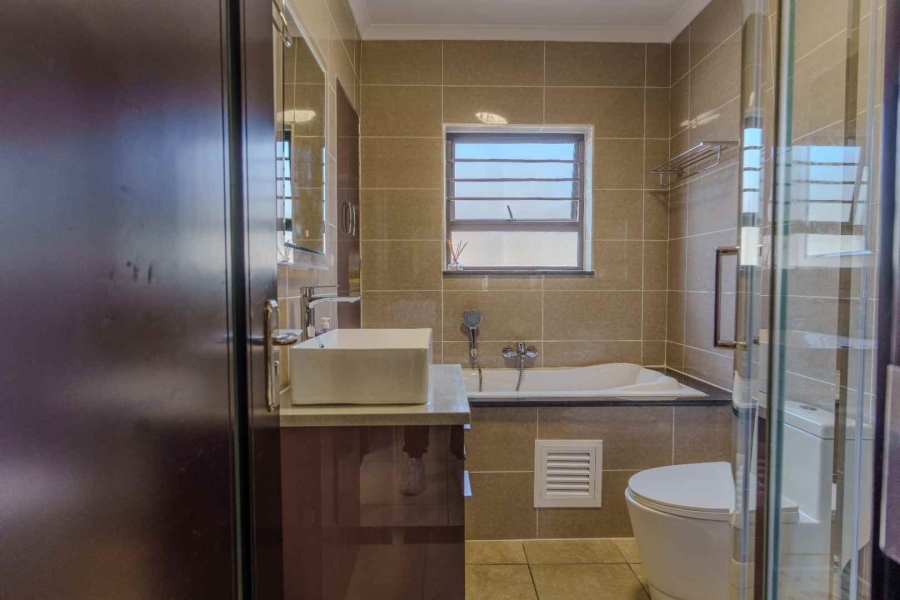 2 Bedroom Property for Sale in Kyalami Gauteng