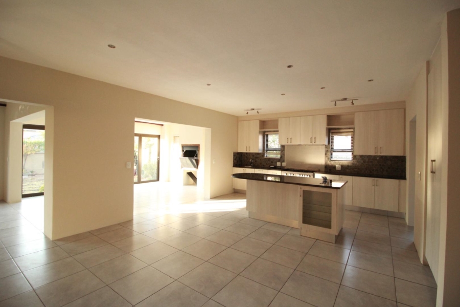 4 Bedroom Property for Sale in Blue Valley Golf Estate Gauteng