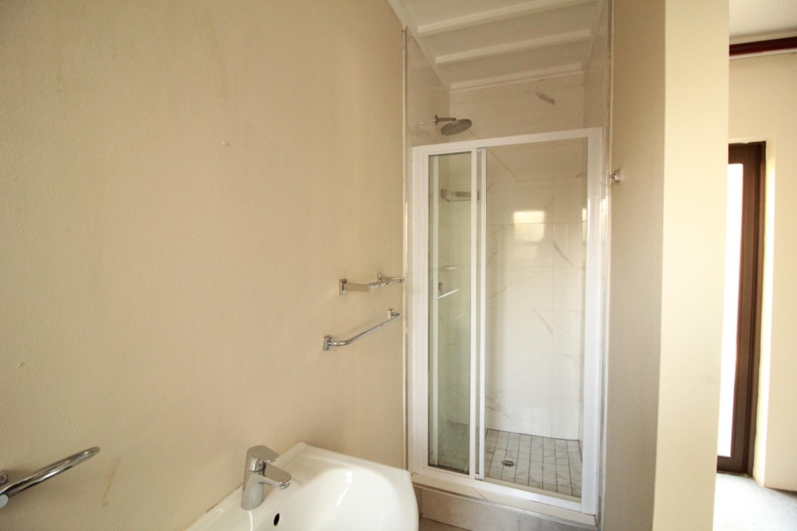 4 Bedroom Property for Sale in Blue Valley Golf Estate Gauteng