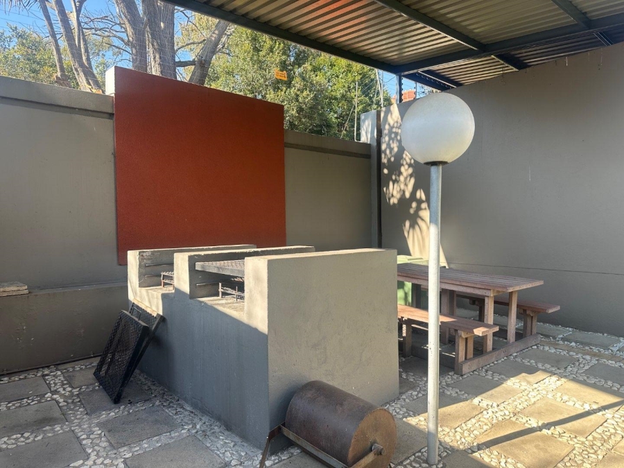 1 Bedroom Property for Sale in Sunninghill Gauteng