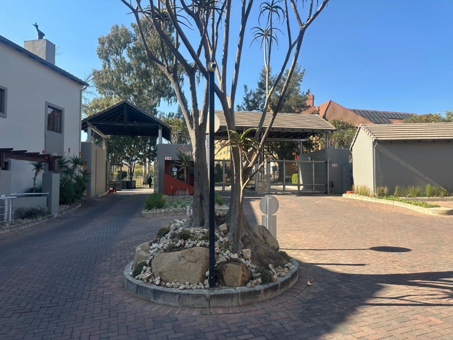 1 Bedroom Property for Sale in Sunninghill Gauteng
