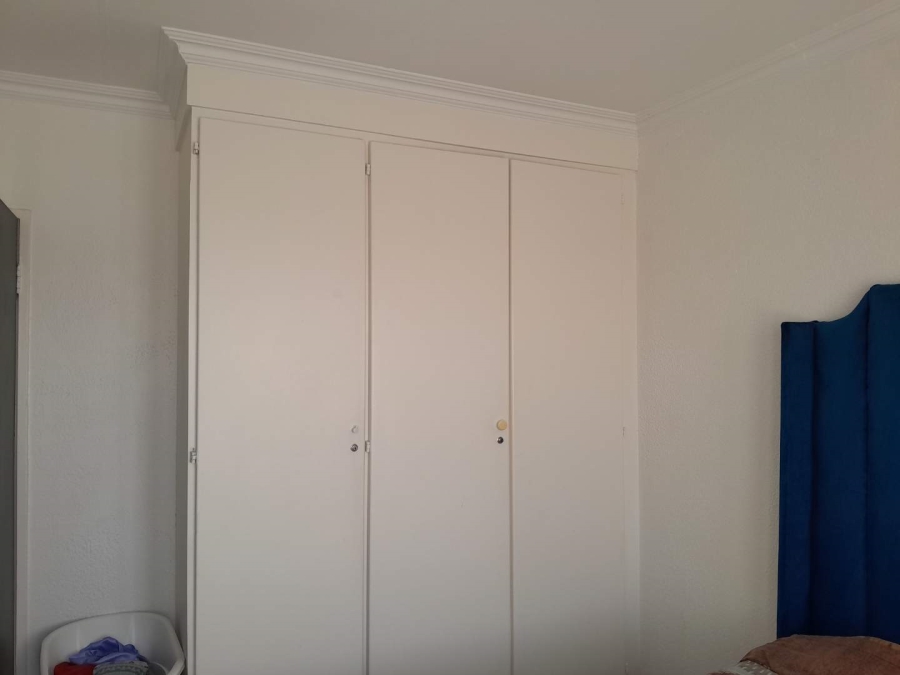 2 Bedroom Property for Sale in Linmeyer Gauteng