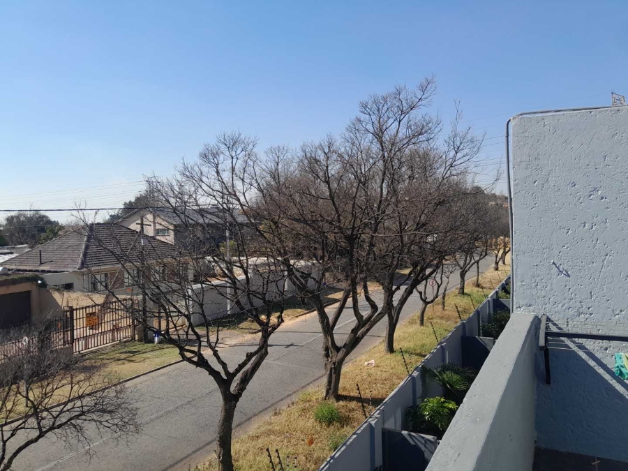 2 Bedroom Property for Sale in Linmeyer Gauteng