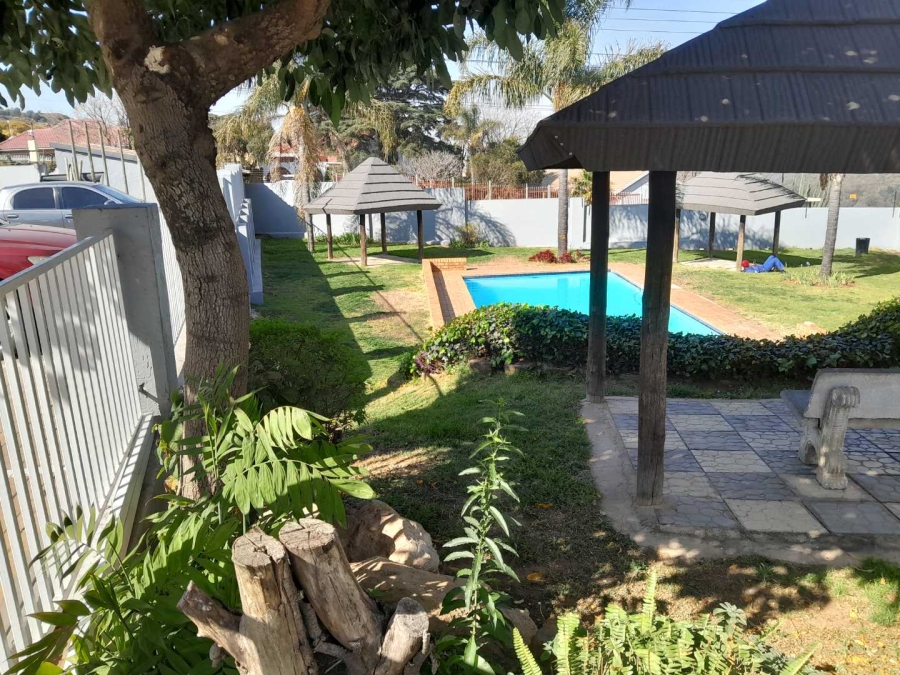 2 Bedroom Property for Sale in Linmeyer Gauteng