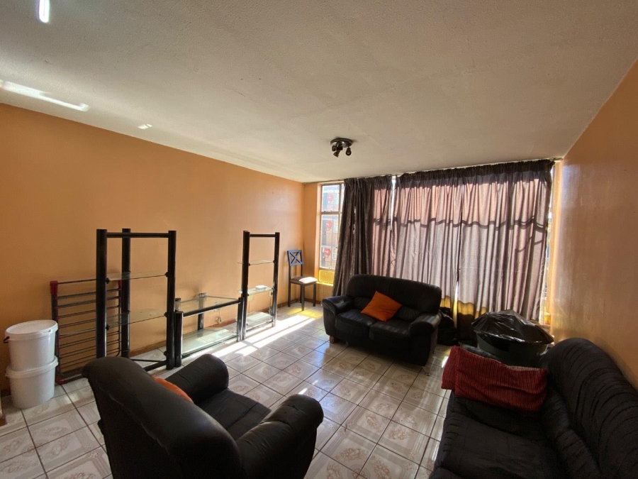 2 Bedroom Property for Sale in East Lynne Gauteng