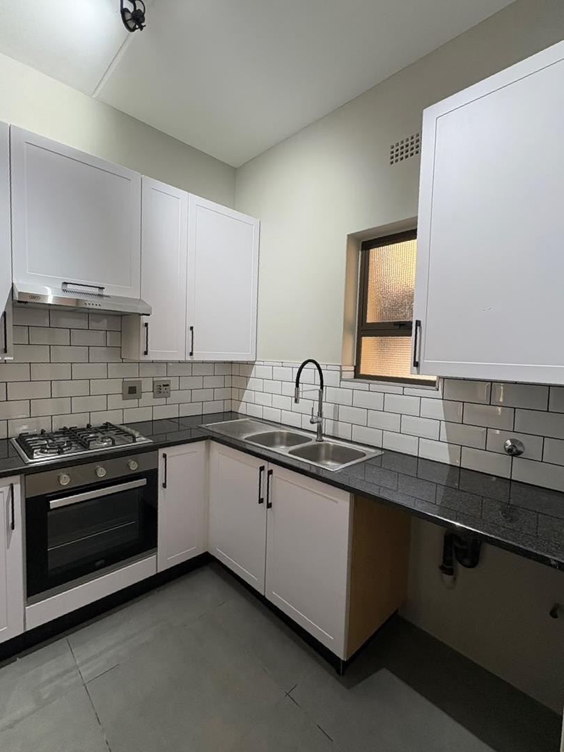 To Let 2 Bedroom Property for Rent in Fourways Gauteng
