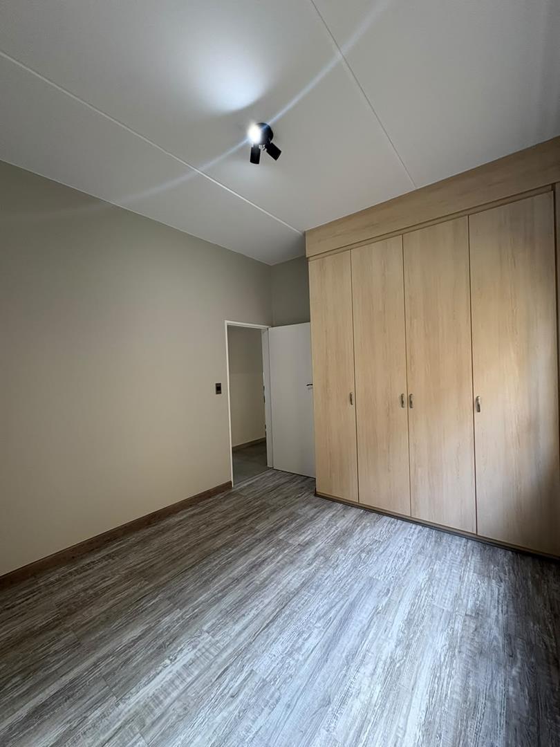 To Let 2 Bedroom Property for Rent in Fourways Gauteng
