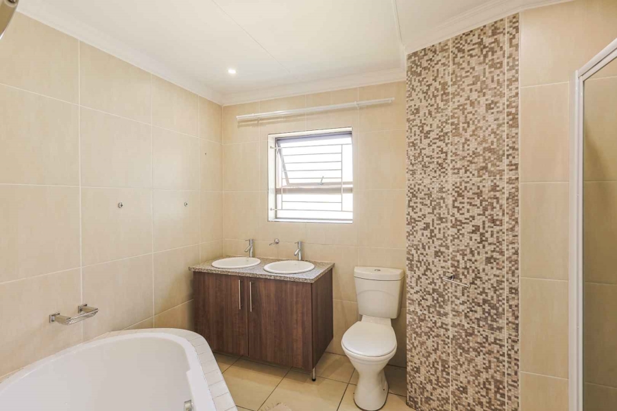 3 Bedroom Property for Sale in Equestria Gauteng