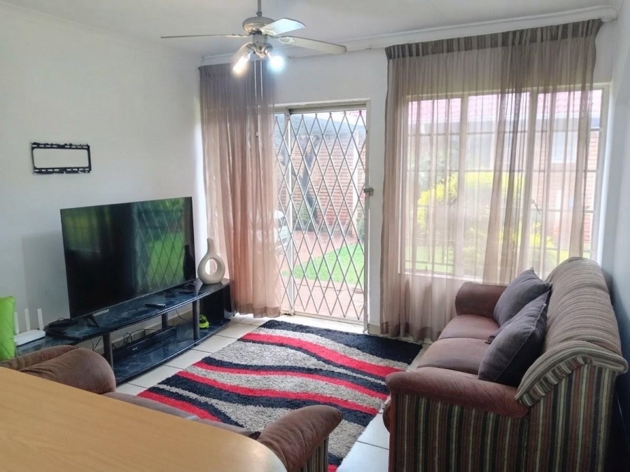 2 Bedroom Property for Sale in Hesteapark Gauteng
