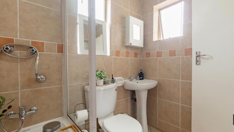 2 Bedroom Property for Sale in Noordhang Gauteng