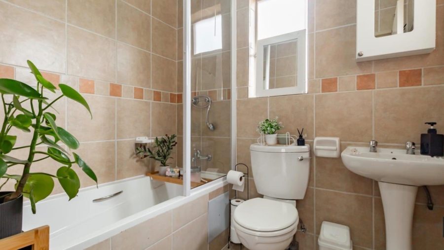 2 Bedroom Property for Sale in Noordhang Gauteng