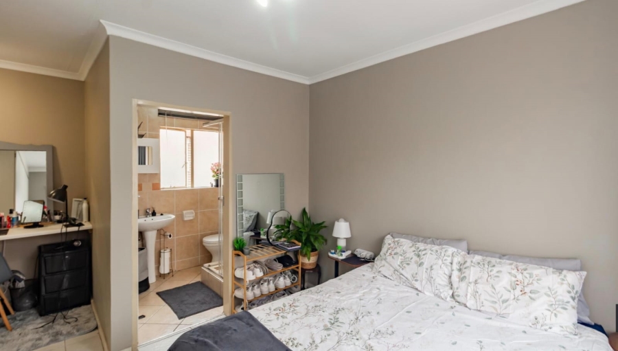 2 Bedroom Property for Sale in Noordhang Gauteng