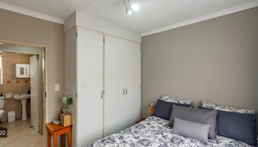 2 Bedroom Property for Sale in Noordhang Gauteng