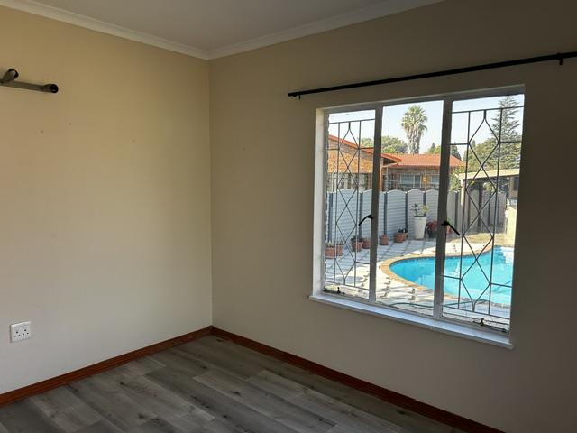 To Let 2 Bedroom Property for Rent in Brackenhurst Gauteng