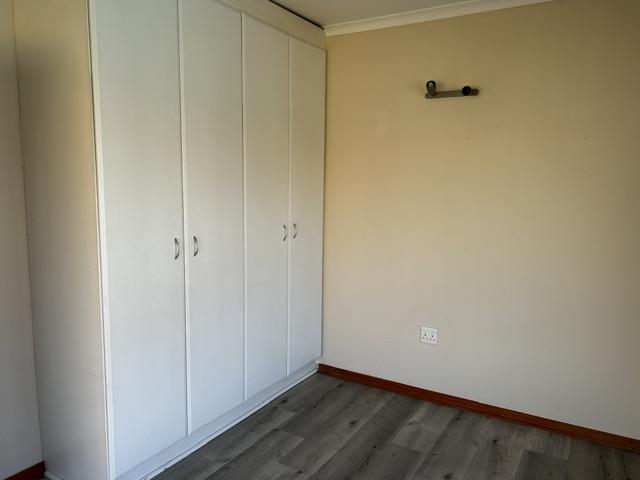 To Let 2 Bedroom Property for Rent in Brackenhurst Gauteng