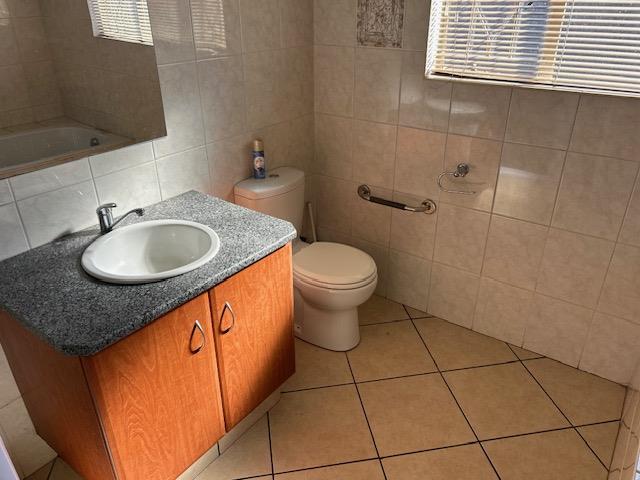 To Let 2 Bedroom Property for Rent in Brackenhurst Gauteng
