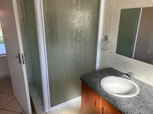 To Let 2 Bedroom Property for Rent in Brackenhurst Gauteng
