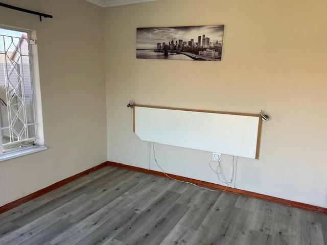 To Let 2 Bedroom Property for Rent in Brackenhurst Gauteng