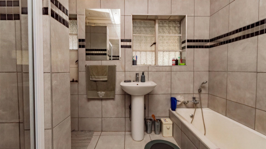 3 Bedroom Property for Sale in Delville Gauteng